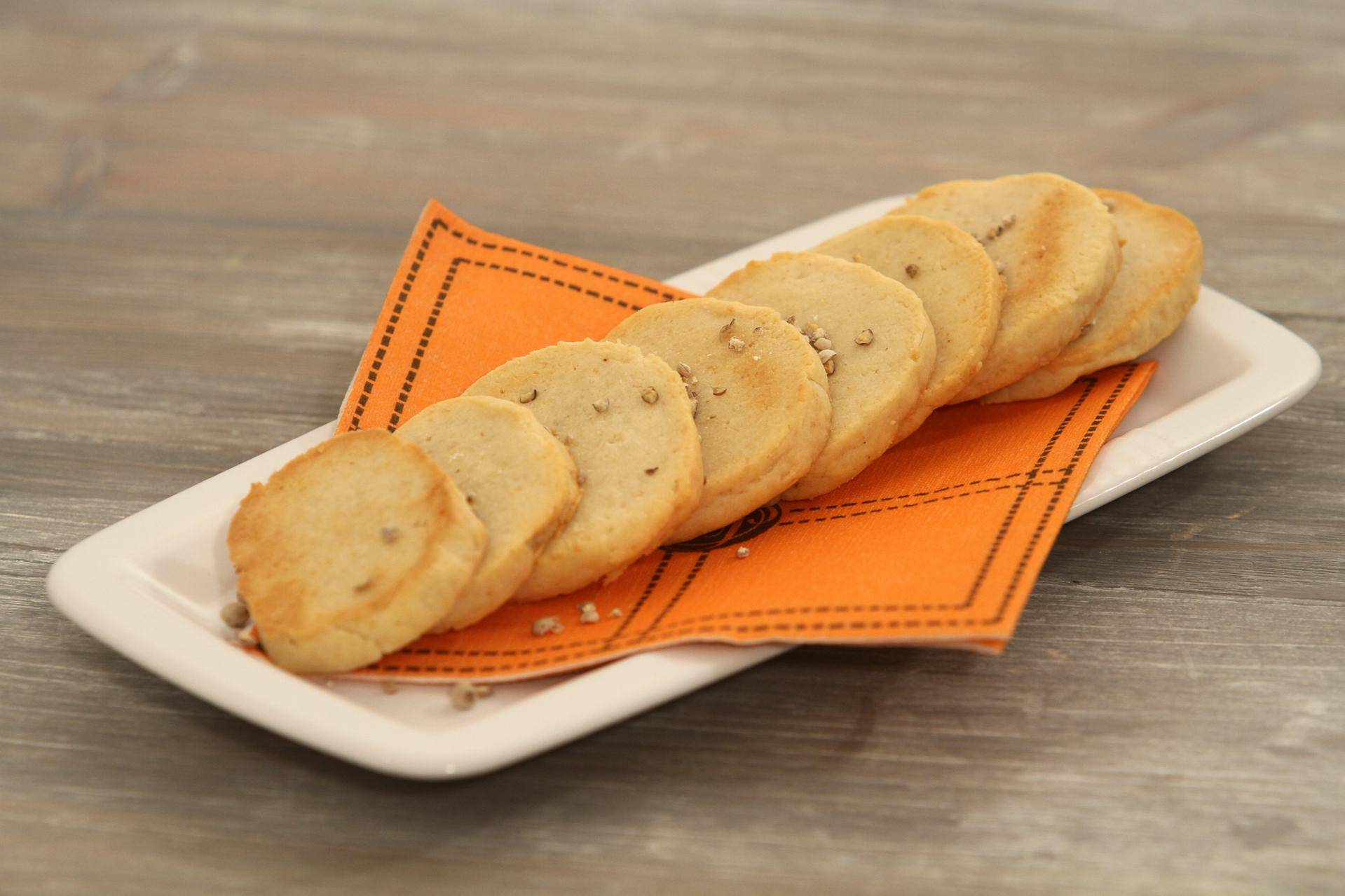 Sablé parmesan et mignonnette de poivre - Recette Balance de cuisine | Tefal