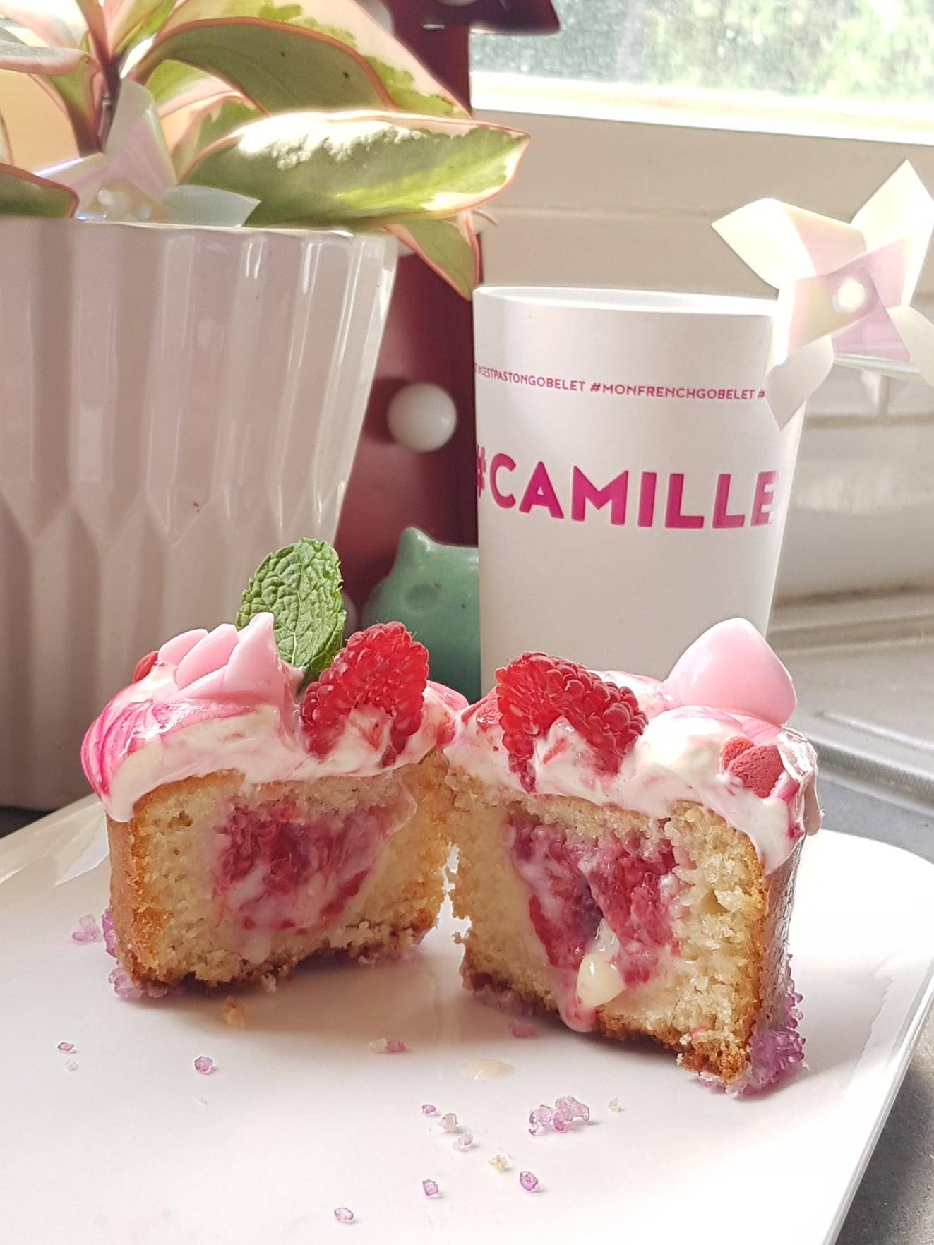Cupcakes coeur framboises chocolat blanc - Recepten Cake Factory | Tefal