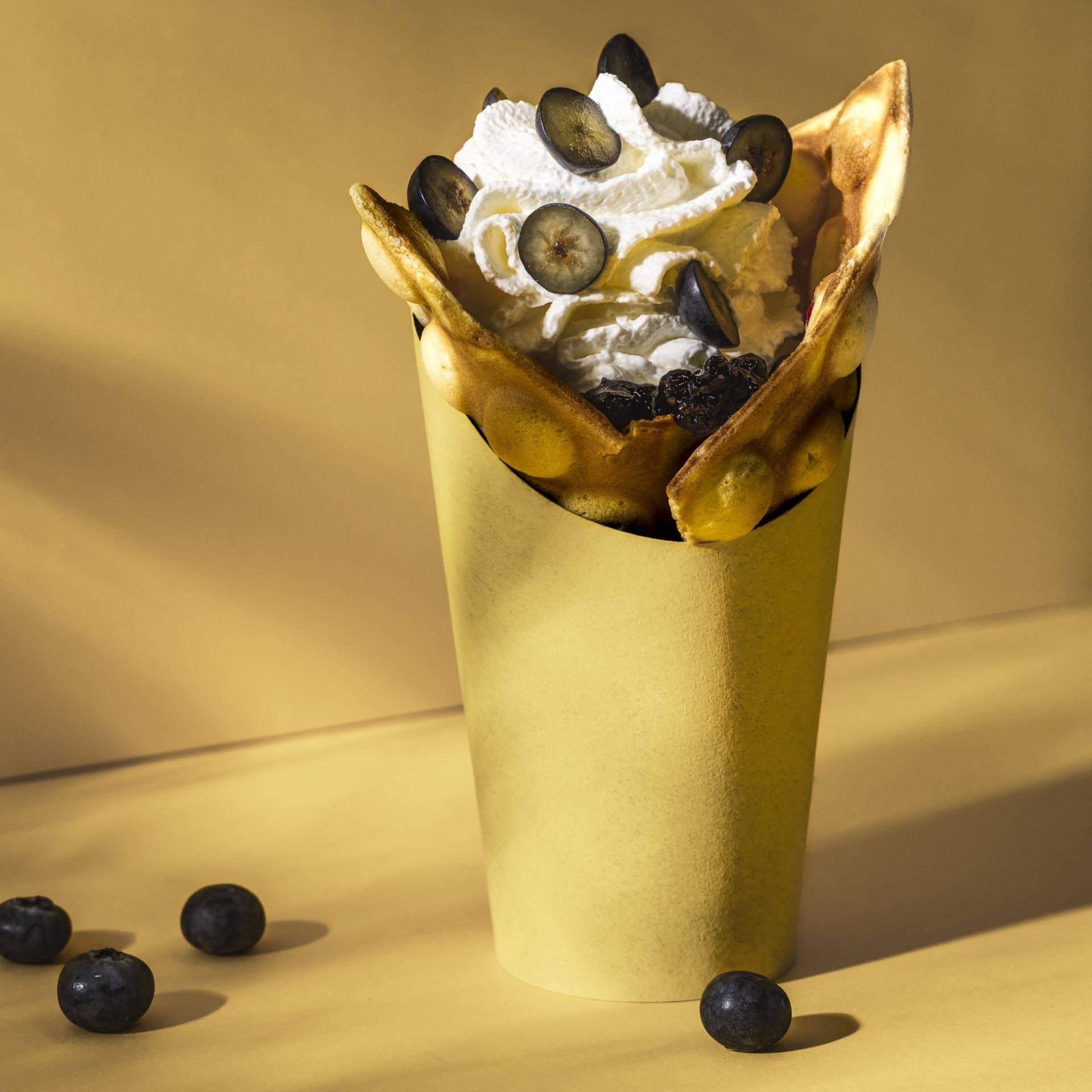 Bubble waffle myrtilles et crème fouettée - Recette Snack Collection MECHANICAL | Tefal