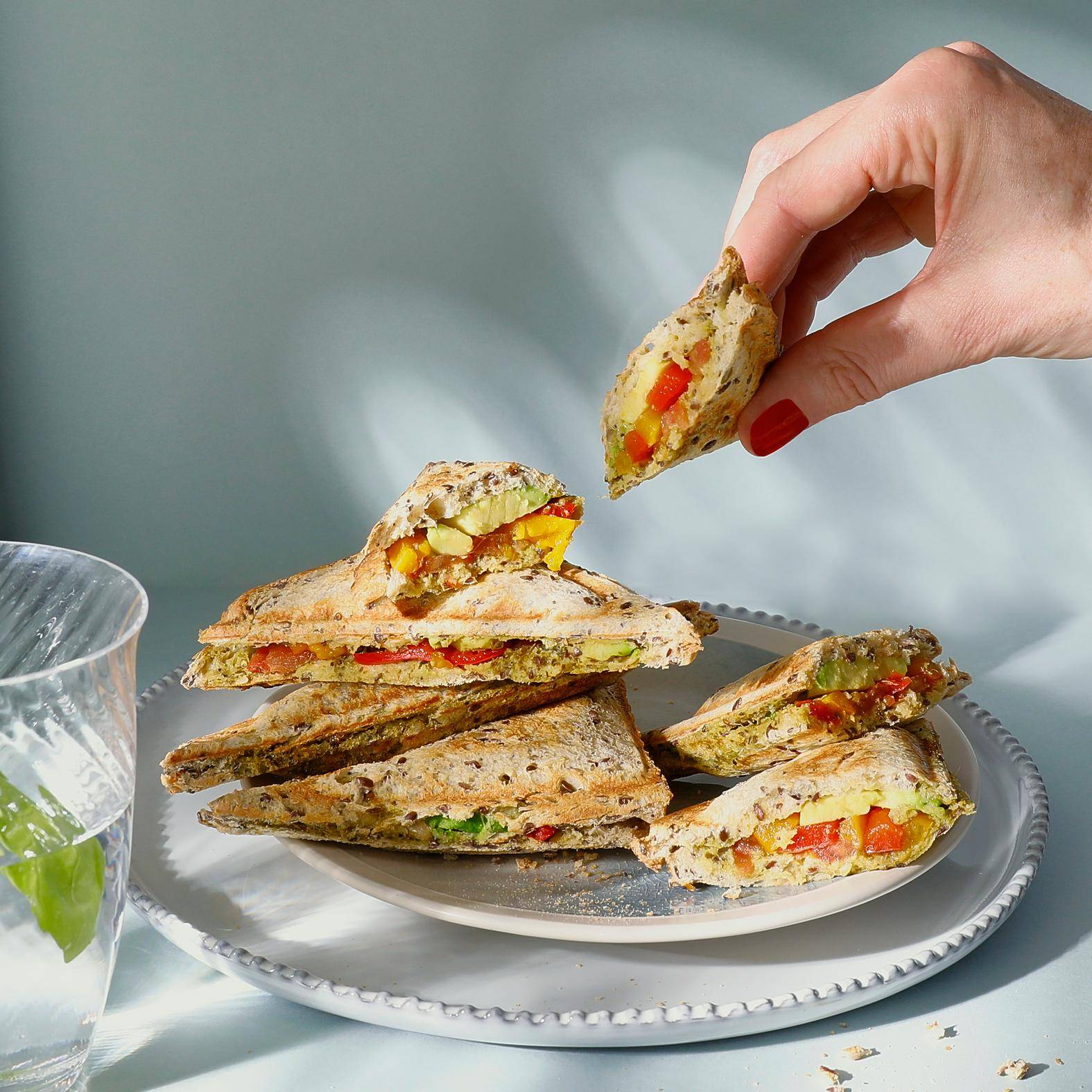 Veggie triangular toasted sandwich - Recepten Snack Collection MECHANICAL | Tefal