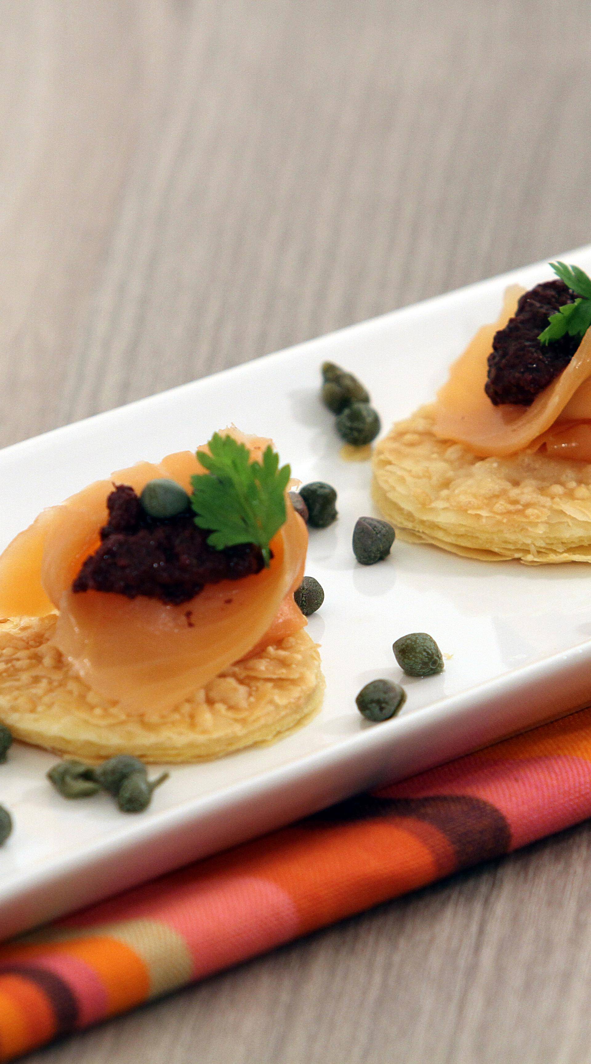 Tarte fine parmesan, saumon et olives - Recette Balance de cuisine | Tefal