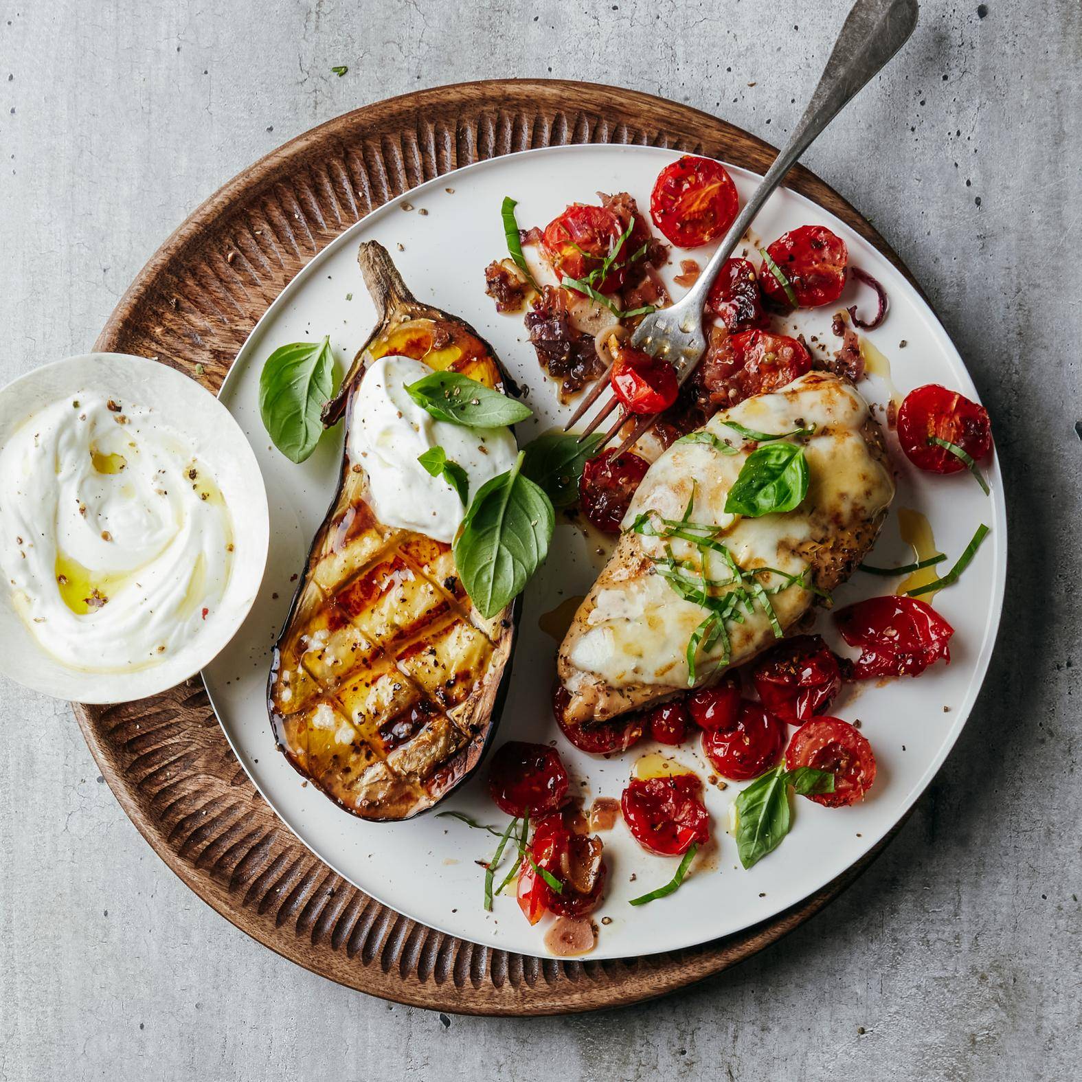 Aubergines grillées au yaourt et poulet gratiné à la mozzarella - Recette OptiGrill 2in1 | Tefal