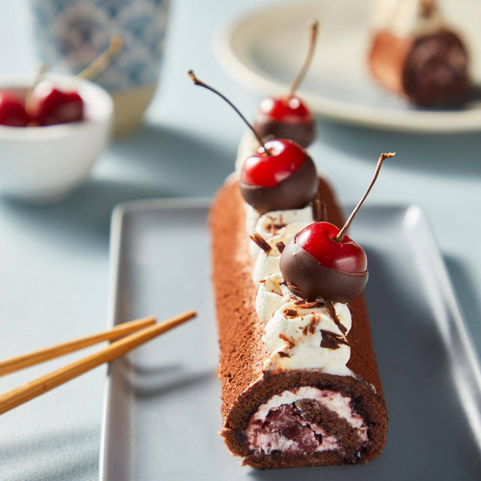 Roulé chocolat cerises japonais - Recette Cake Factory | Tefal