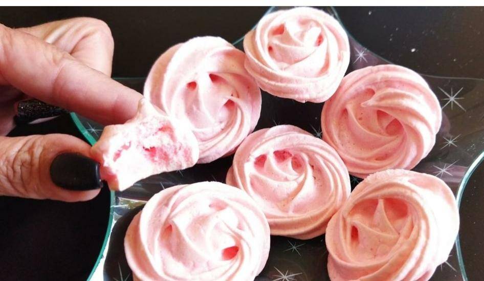 Meringue octobre rose saveur barbe à papa - Recette Cake Factory Délices | Tefal