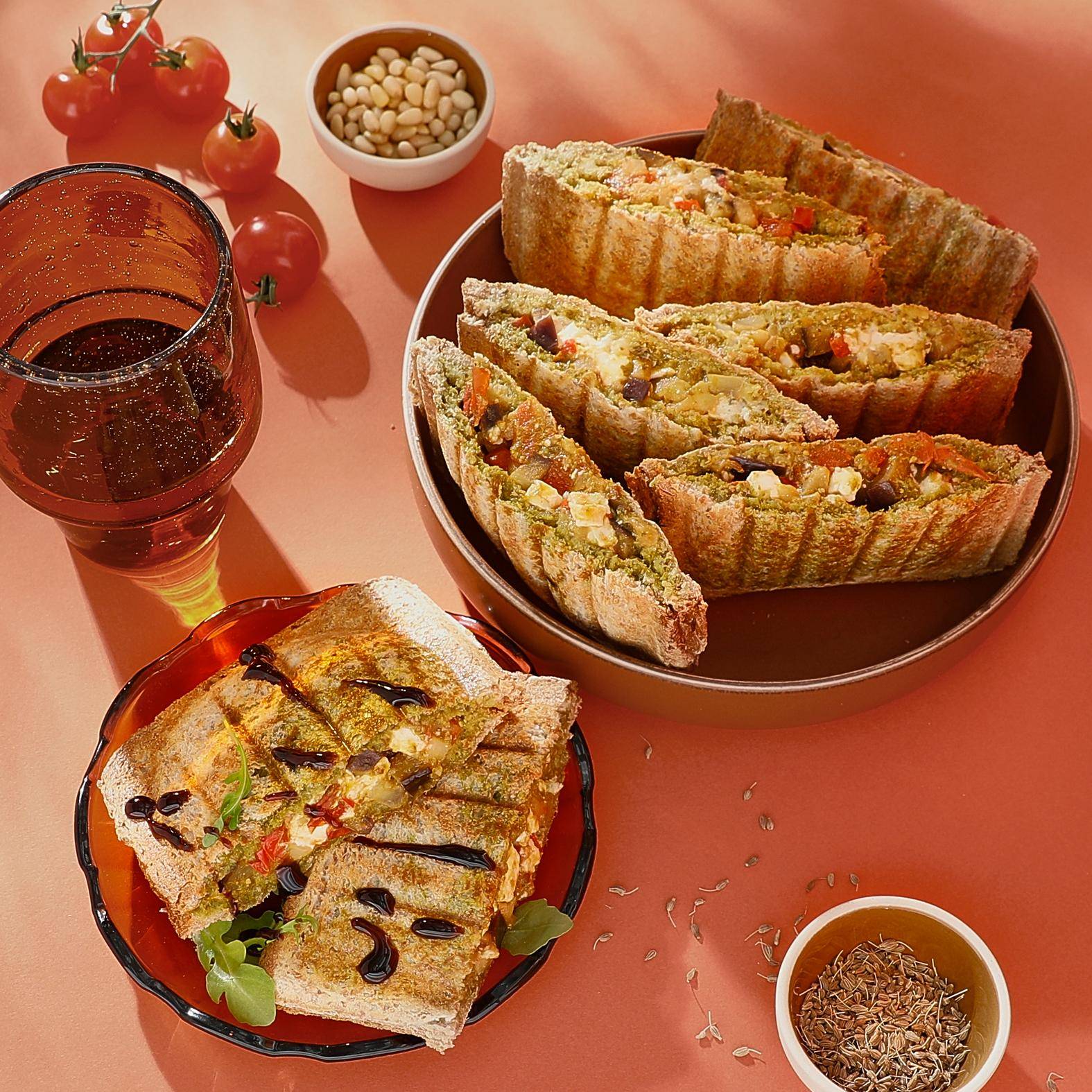 Geroosterde sandwich met mediterrane groenten en feta - Recepten Snack Collection MECHANICAL | Tefal