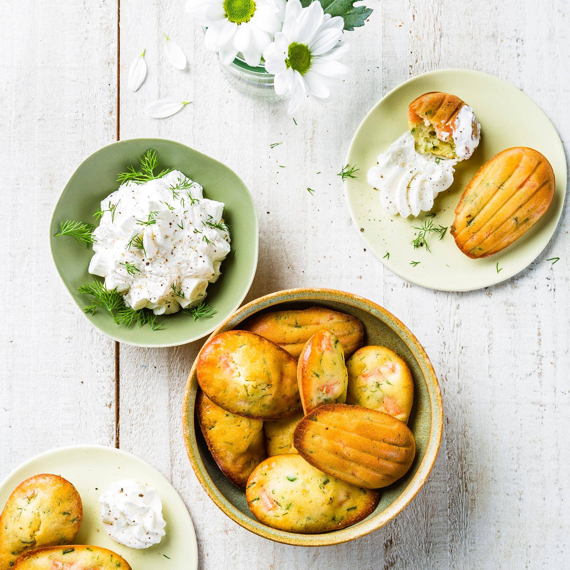 Madeleines aux herbes et saumon - Recepten Cake Factory | Tefal