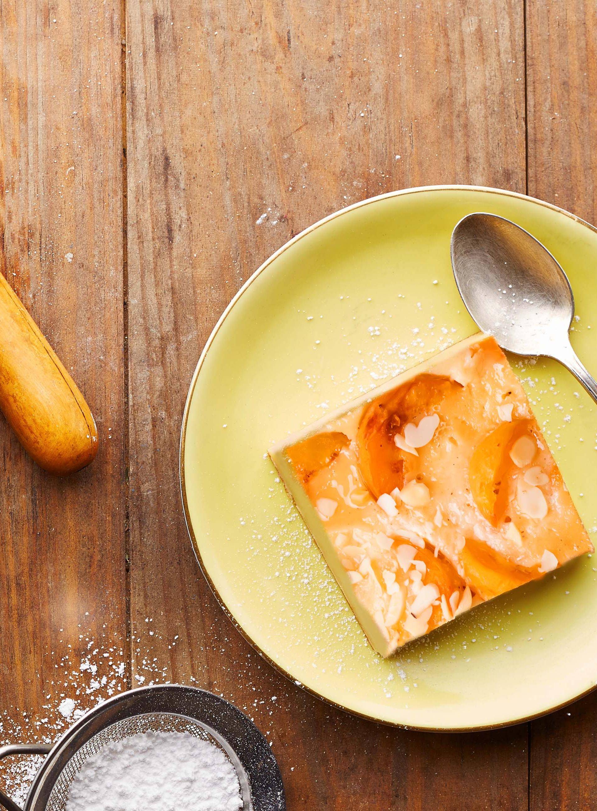 Clafoutis aux abricots noisettes et amandes - Recette Cake Factory | Tefal