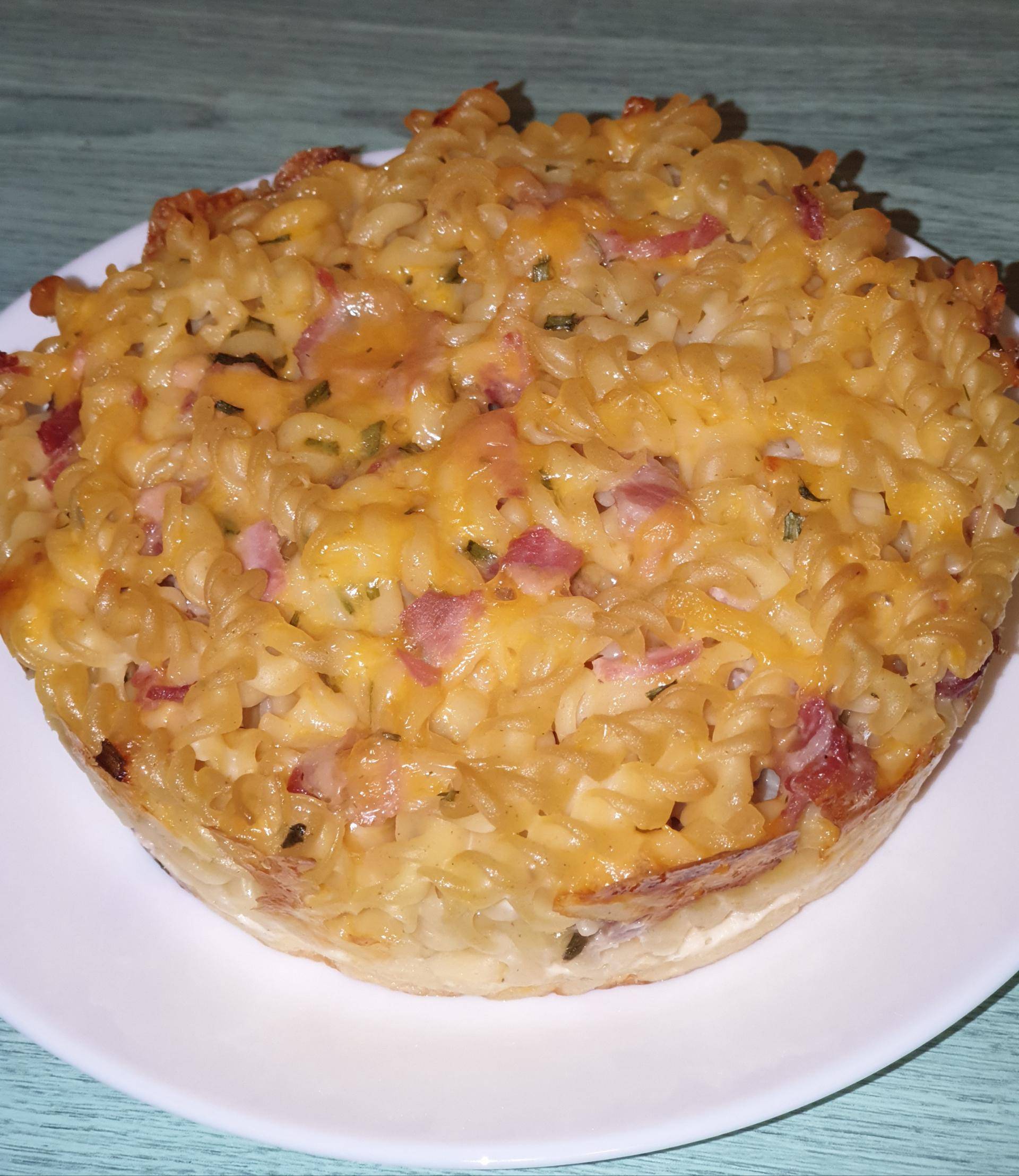GÂTEAU de PÂTES au CHEDDAR et à la PANCETTA - Recepten Cake Factory | Tefal