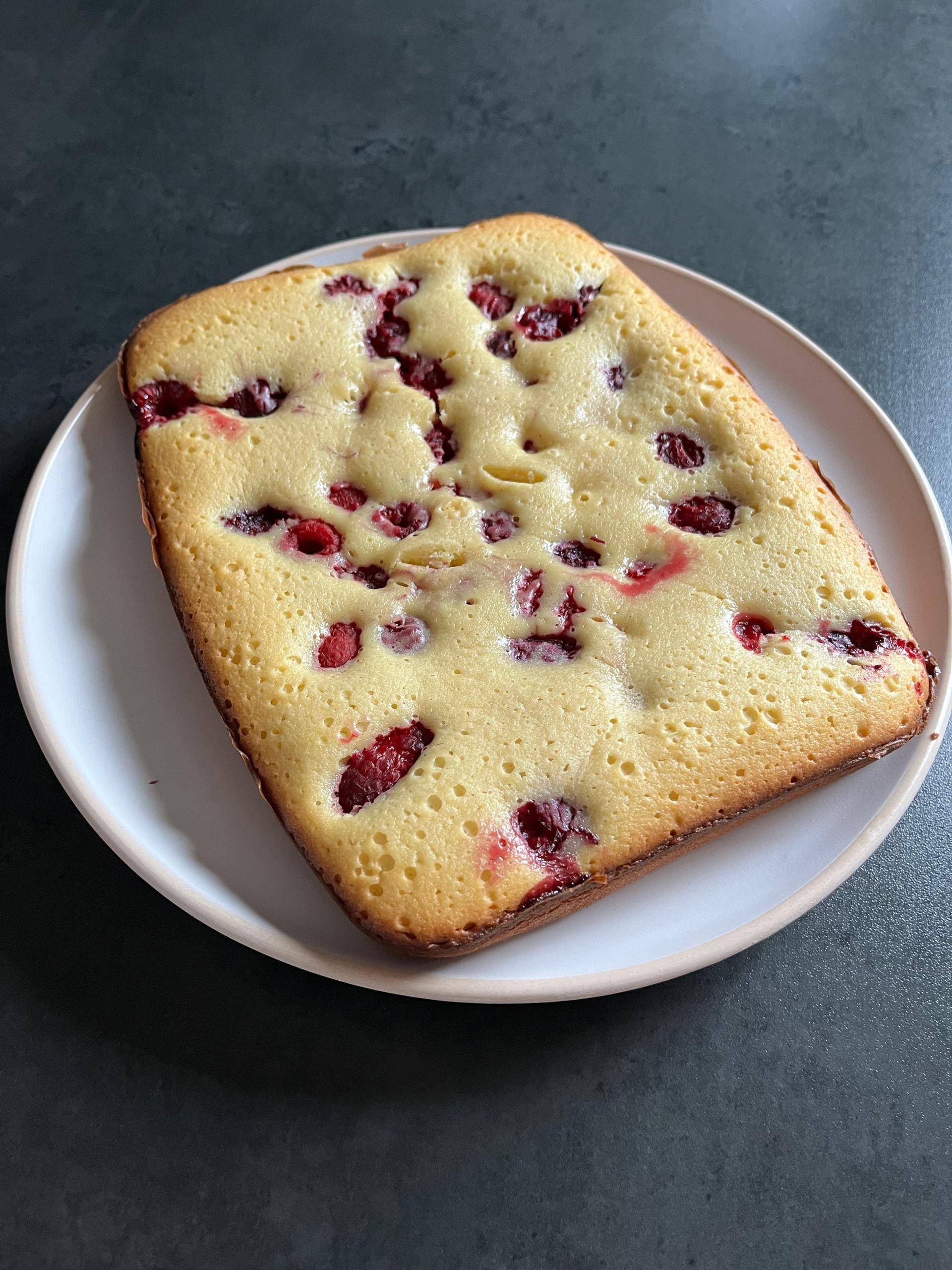 Gâteau chocolat blanc et framboises - Recette Cake Factory | Tefal