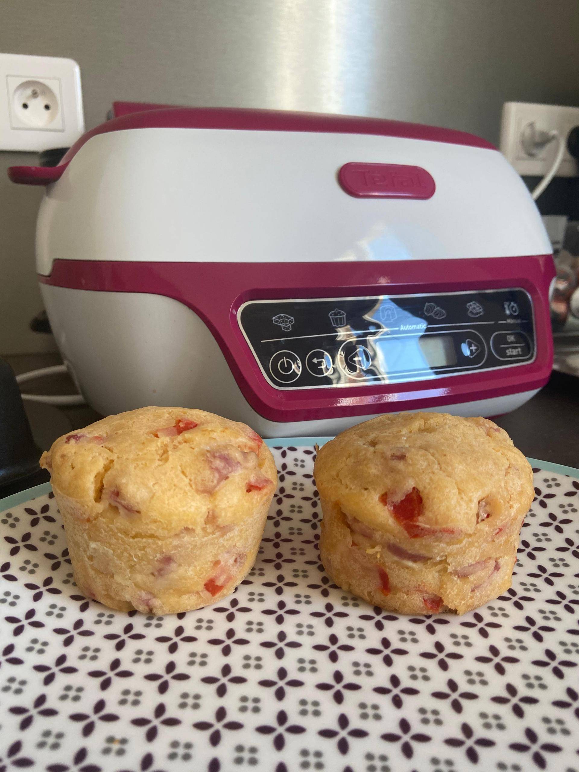 Muffin poivron lardons chèvre - Recette Cake Factory | Tefal
