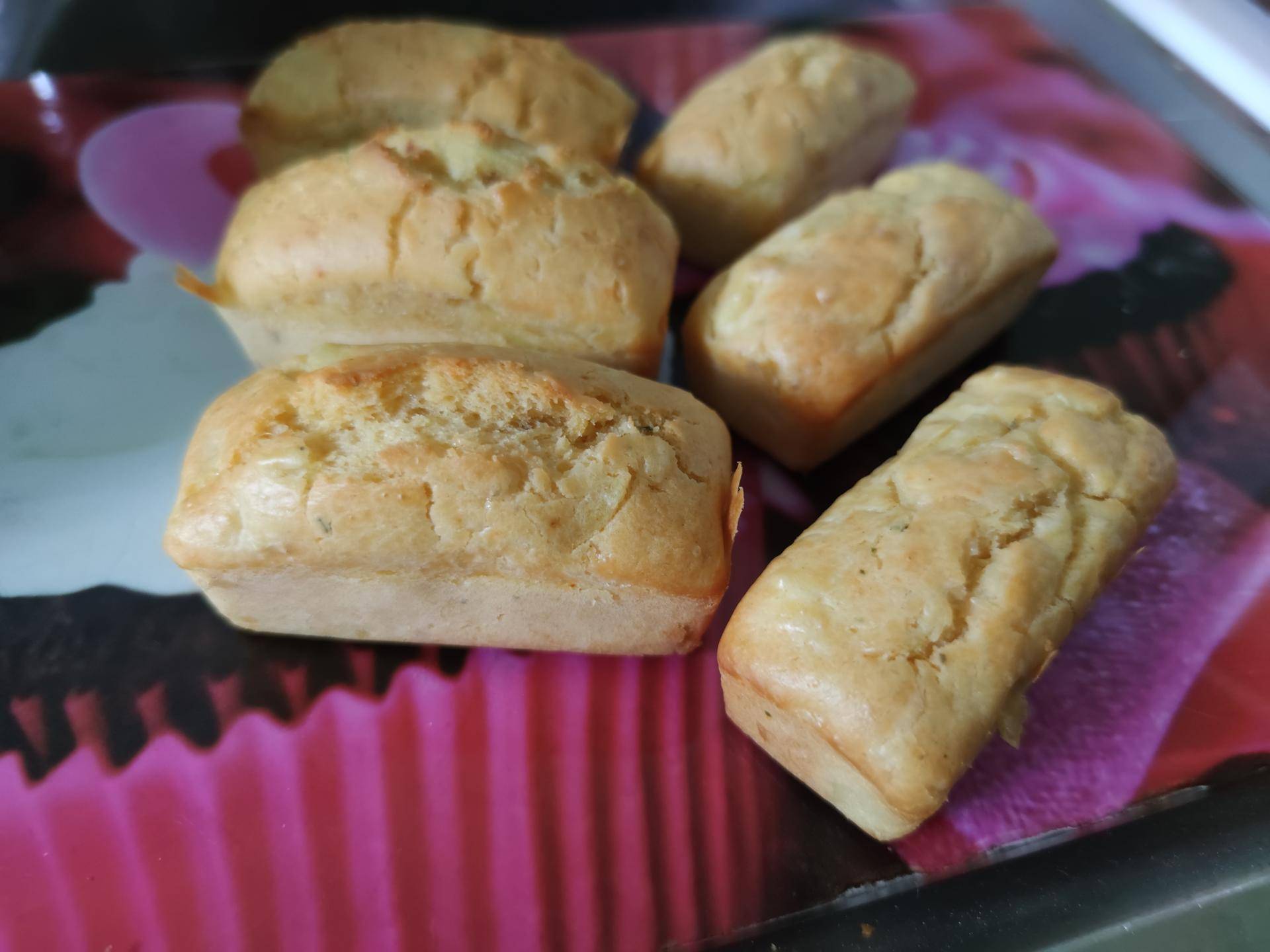 Mini cakes fêta emmenthal - Recepten Cake Factory | Tefal