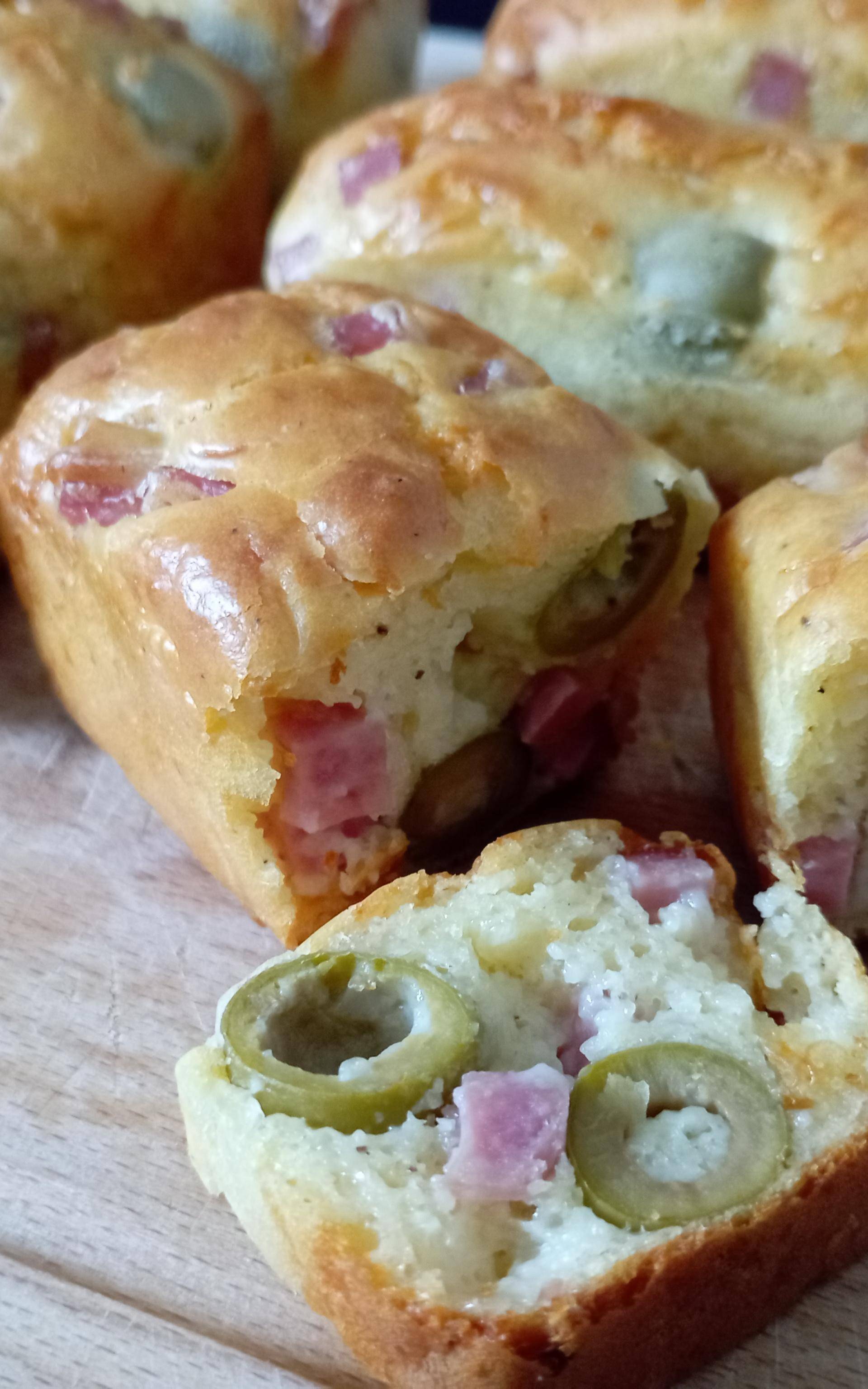 Cakes olive jambon emmental - Recette Cake Factory | Tefal