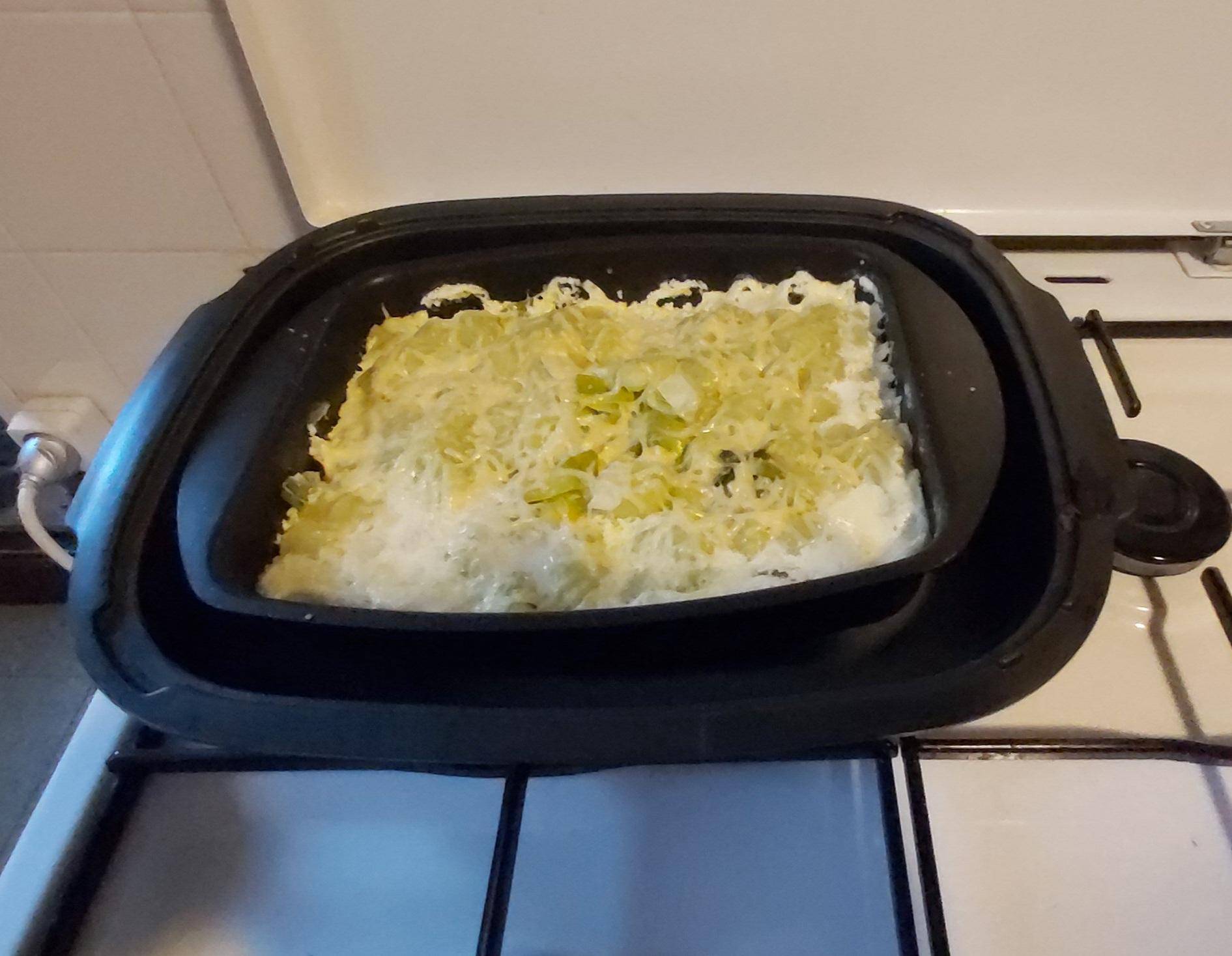 Gratin de ravioles aux poireaux et Beaufort - Recepten Cake Factory | Tefal