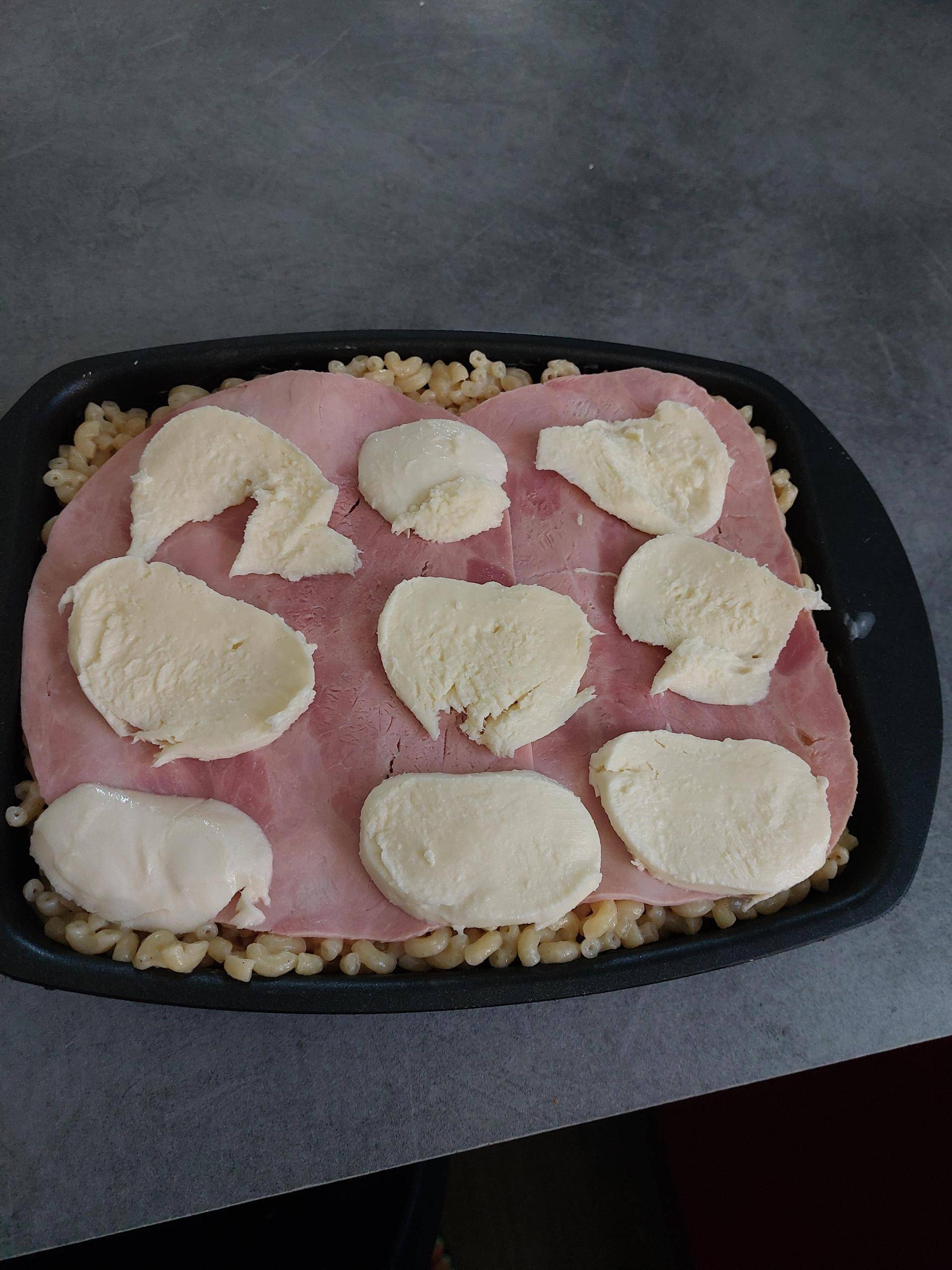 Gratin coquillettes jambon mozarella - Recepten Cake Factory | Tefal