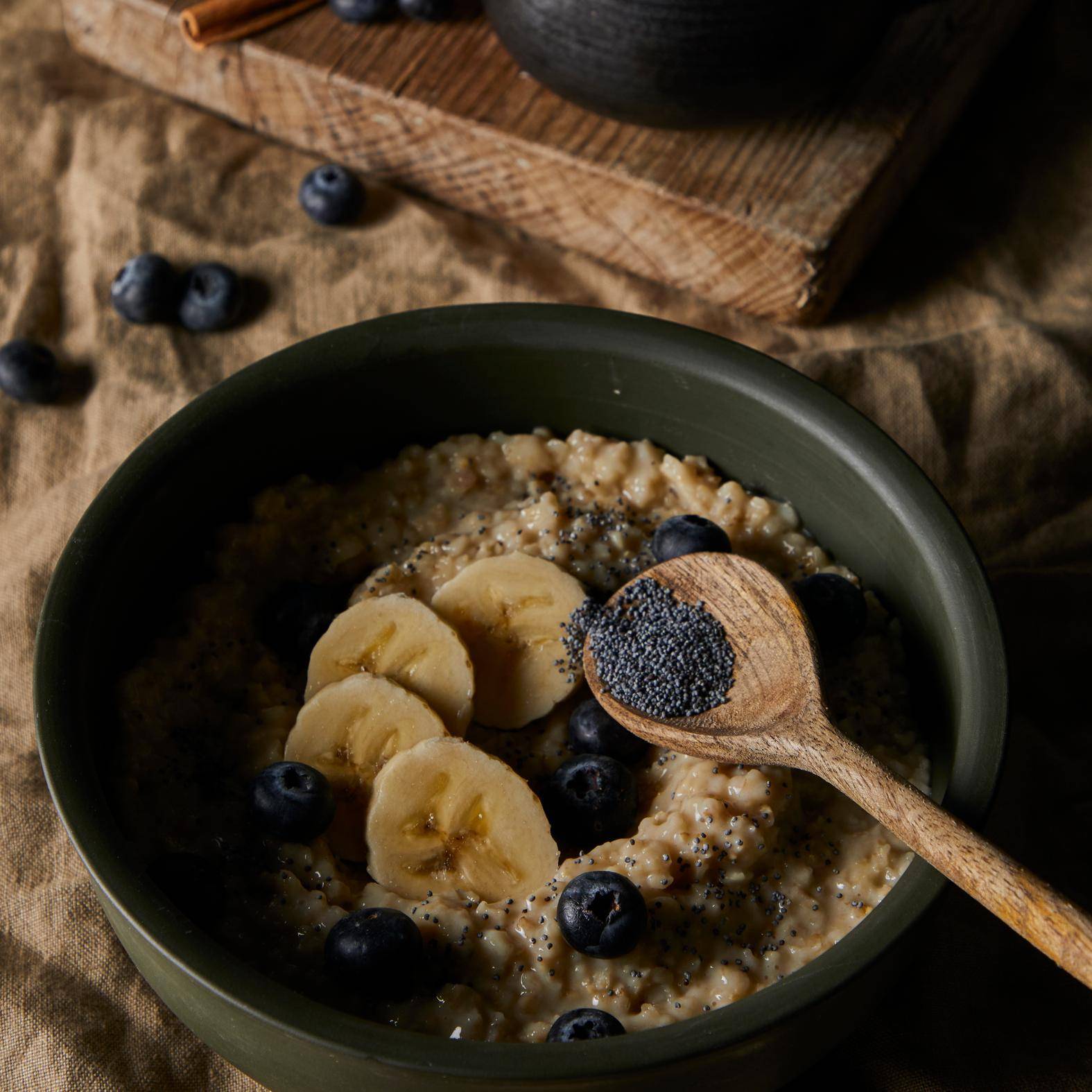 Porridge au lait d'avoine et myrtilles - Recette Poêles et Casseroles | Tefal
