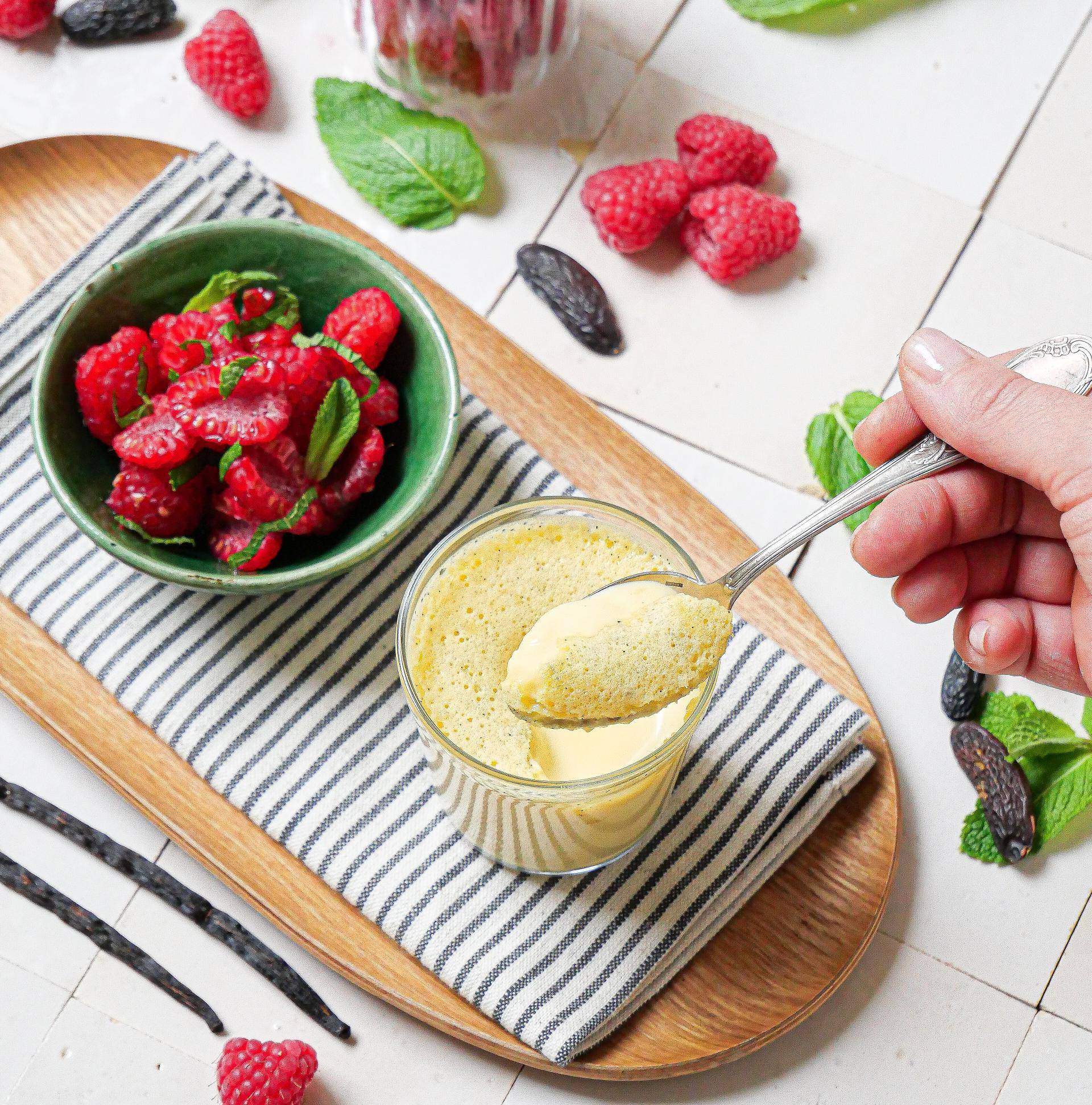Crème vanille fève tonka et salade de framboise - Recette Cake Factory Infinity | Tefal