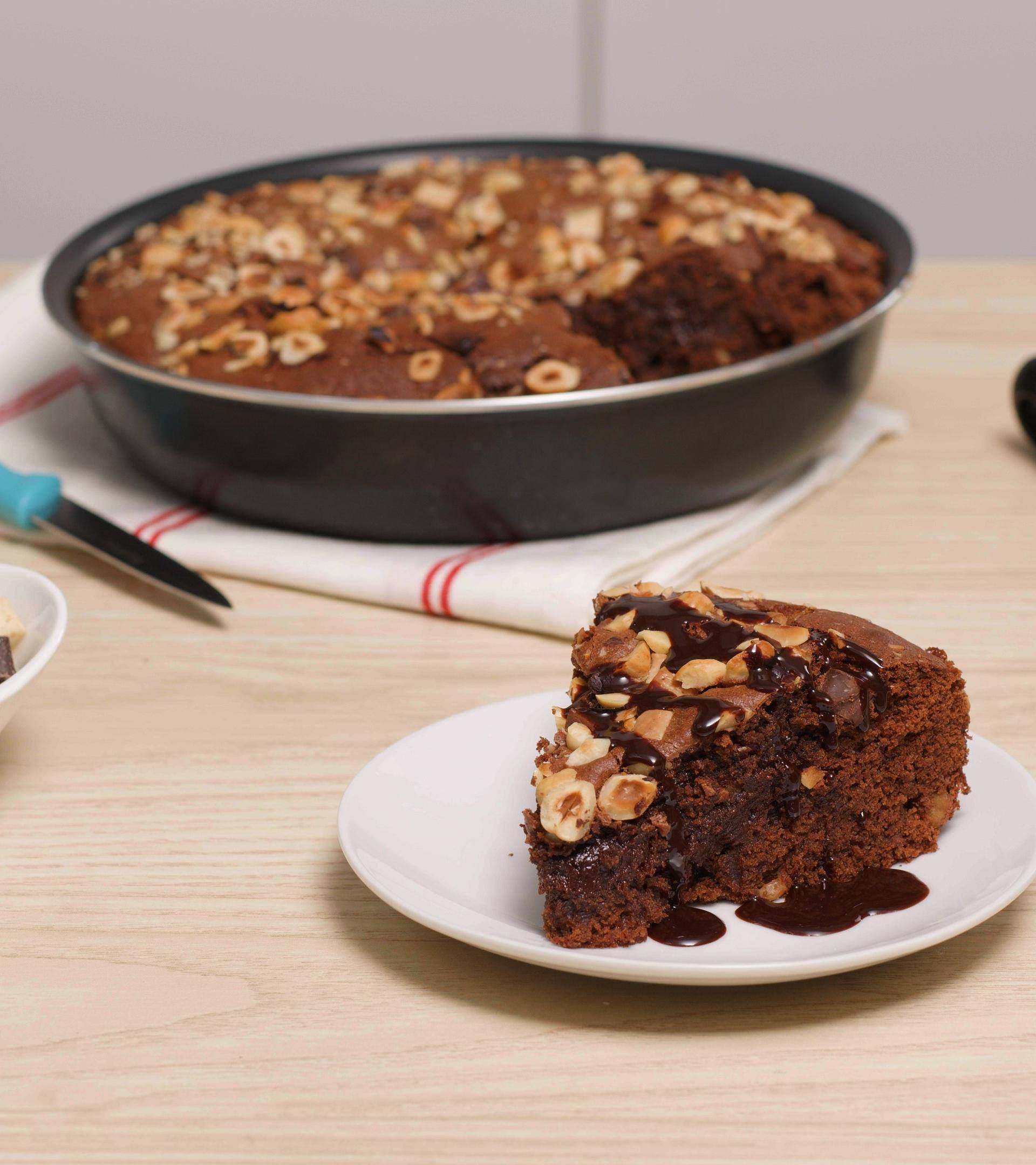 Brownie aux noisettes torréfiées et 3 chocolats - Recette Poêles et Casseroles | Tefal